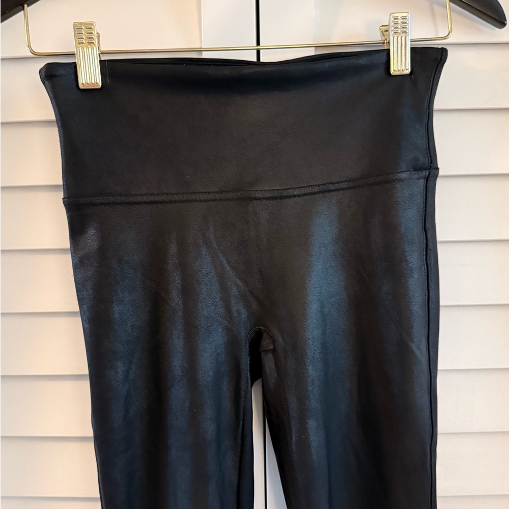 Spanx Ready to Wow Black Faux Leather Leggings Size Small - Picture 6 of 9
